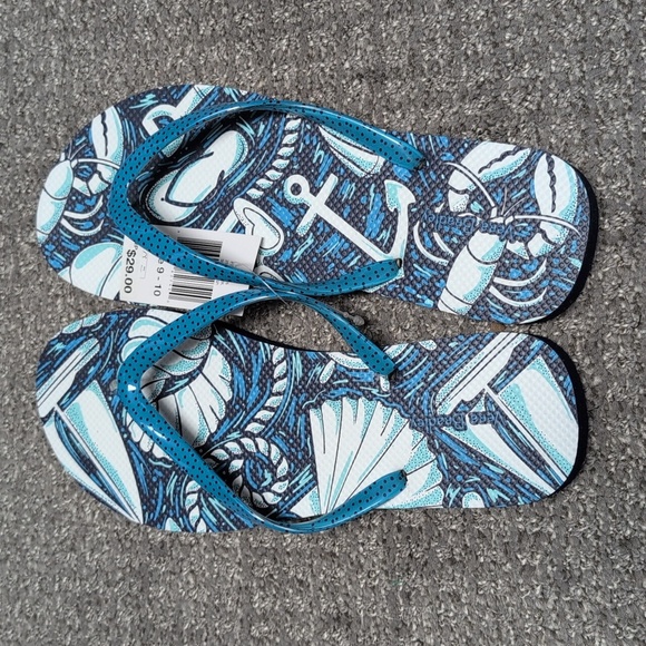 Vera Bradley Nautical Flip Flops NWT Size Larfe - Picture 2 of 4